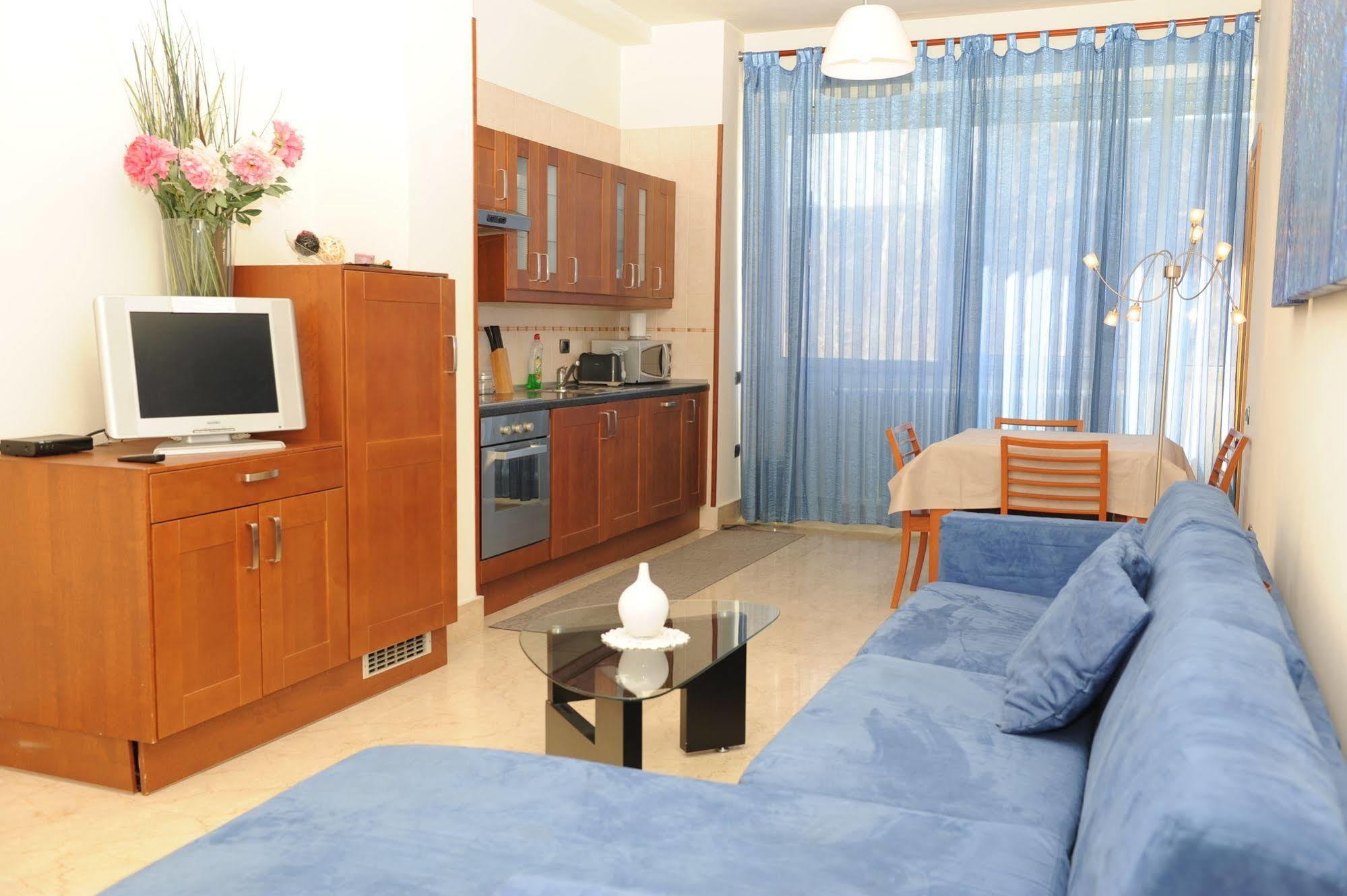 Lux Appartamenti Roma Ngoại thất bức ảnh