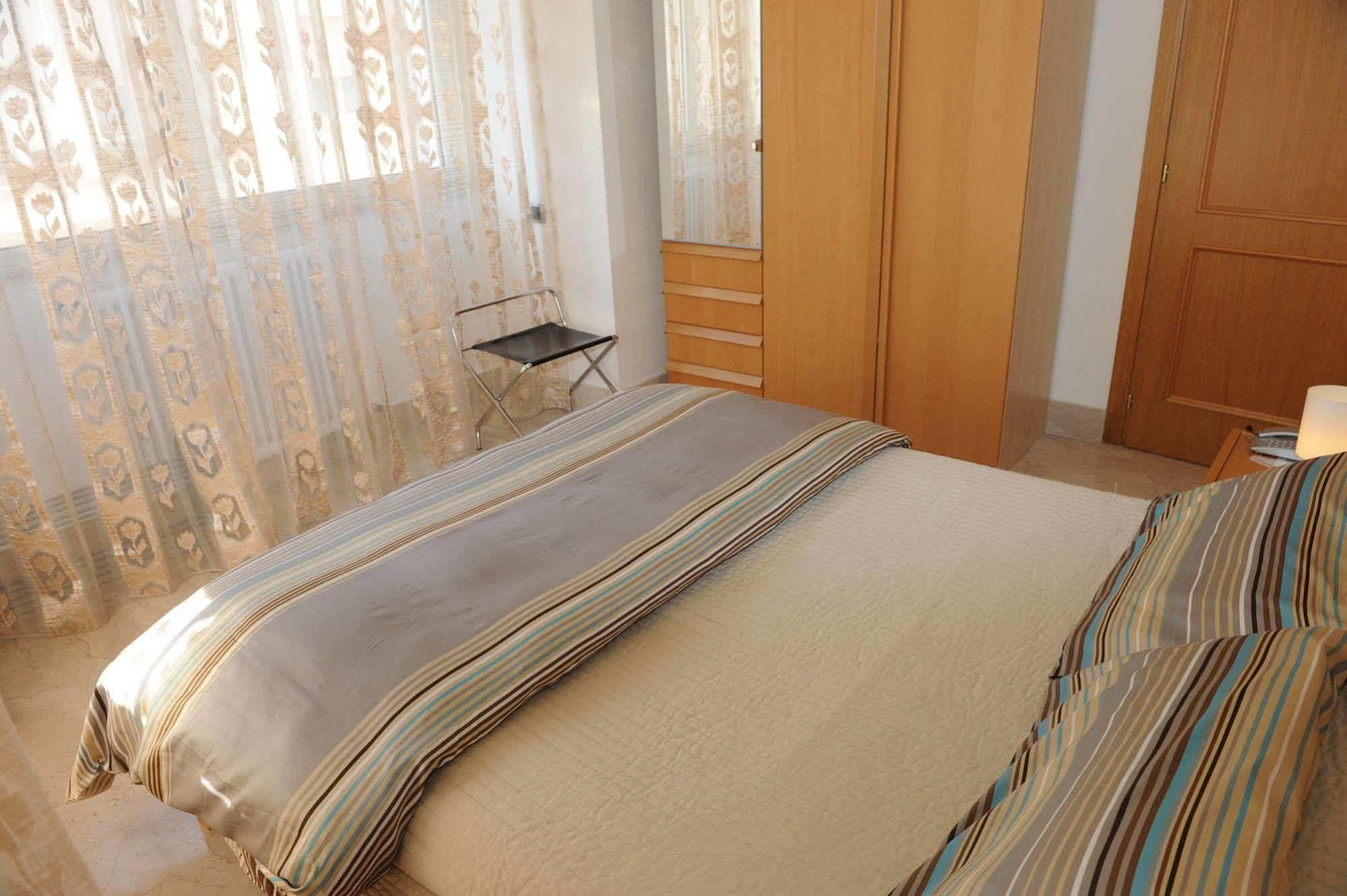 Lux Appartamenti Roma Ngoại thất bức ảnh