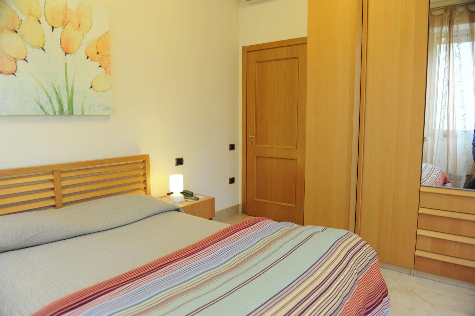 Lux Appartamenti Roma Ngoại thất bức ảnh