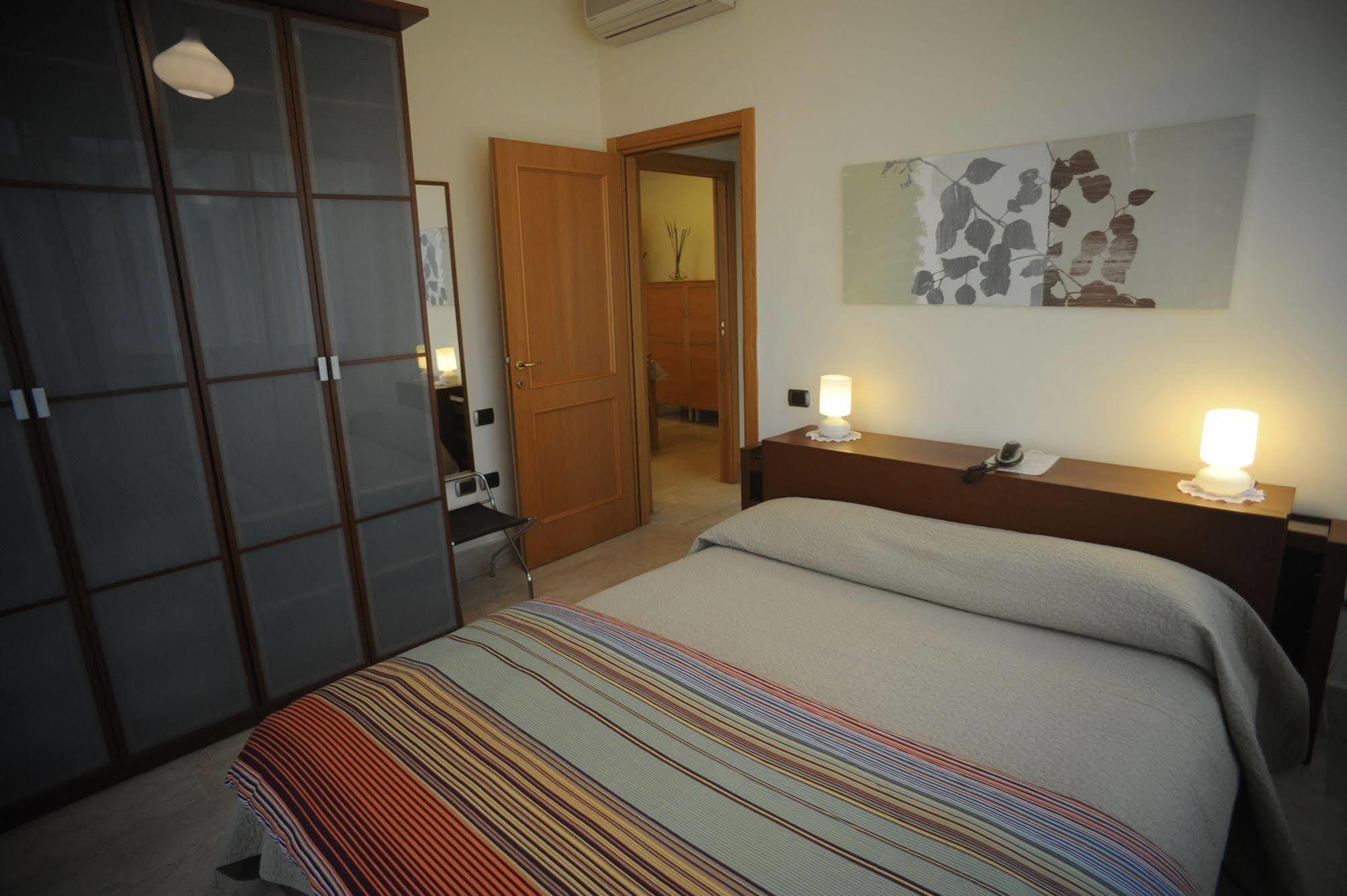 Lux Appartamenti Roma Ngoại thất bức ảnh
